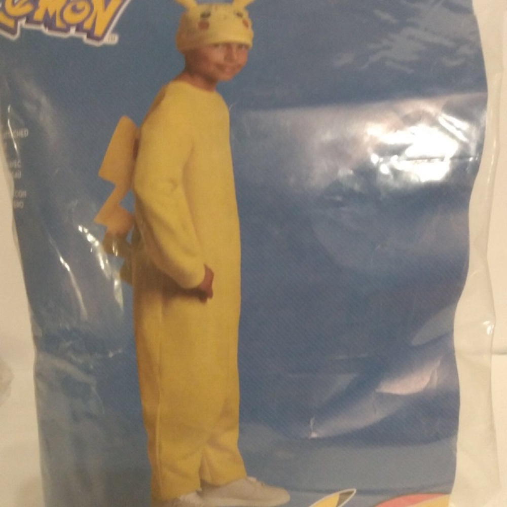 Pokémon Pikachu Costume.